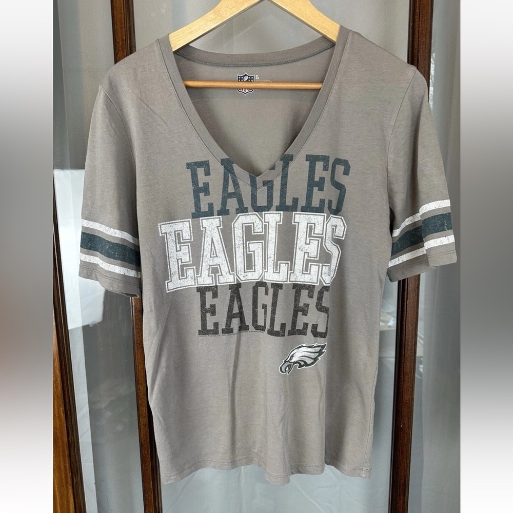 Philadelphia Eagles Womens T-Shirt Tee‎ Size L V-Neck Grey Pullover Official NFL